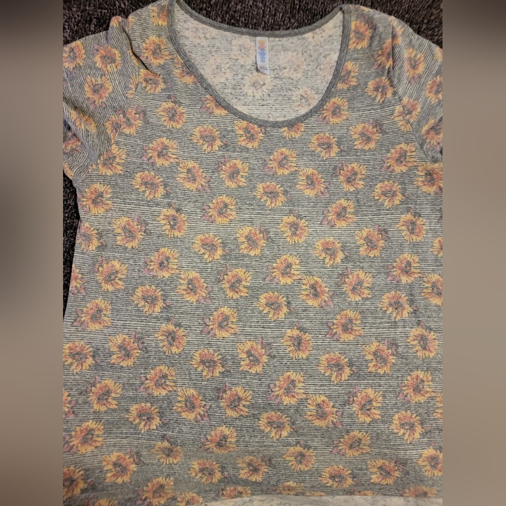 Lularoe Classic T sunflowers